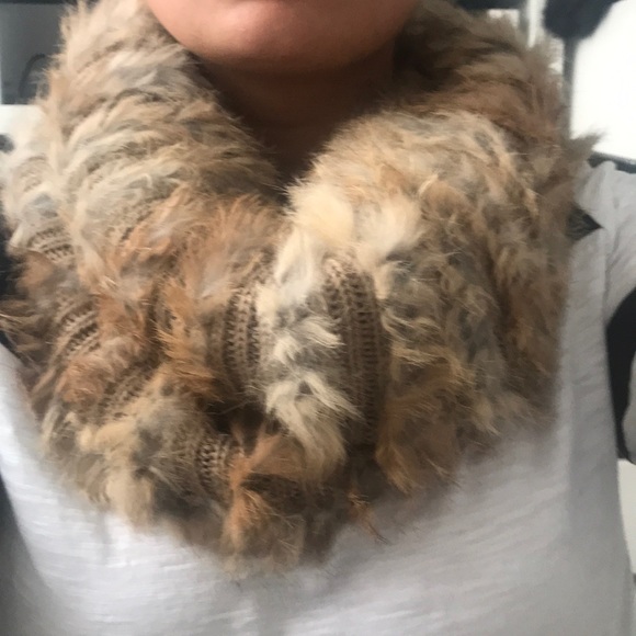 Scarf - Picture 3 of 4